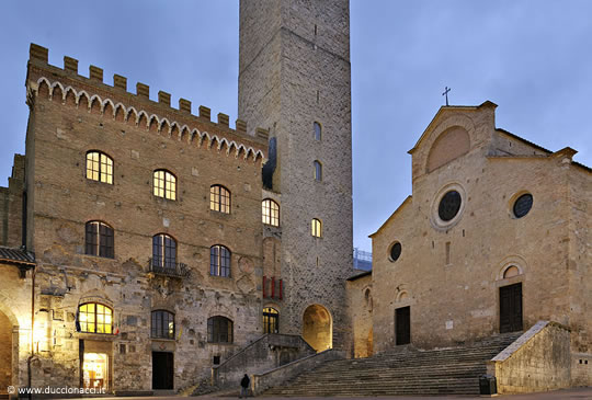 Piazza Duomo and the millenary monuments